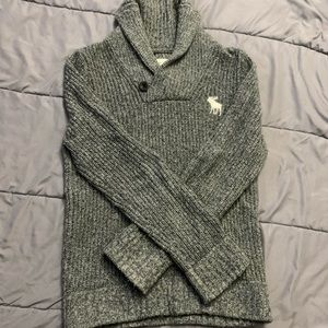 Abercrombie & Fitch Sweater